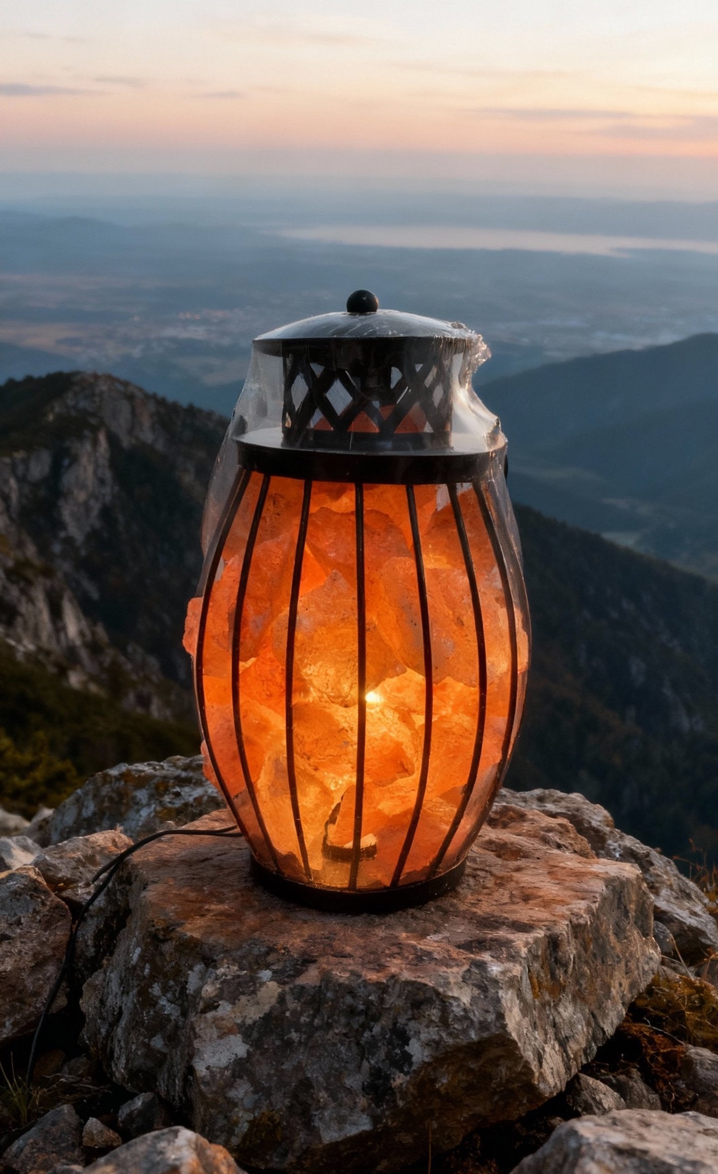 Cozy Laal Tan Himalayan Salt Lantern | Pakistan